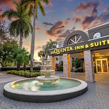 La Quinta By Wyndham Coral Springs South Hotel Bagian luar foto