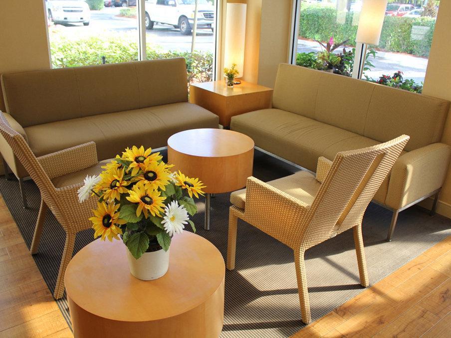 La Quinta By Wyndham Coral Springs South Hotel Bagian luar foto